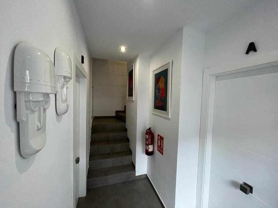 רונדה XVIII B Suite Apartamentos Morales & Arnal מראה חיצוני תמונה