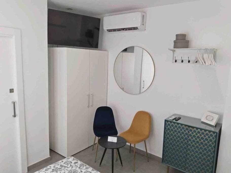 רונדה XVIII B Suite Apartamentos Morales & Arnal מראה חיצוני תמונה