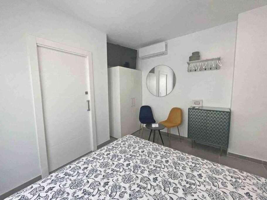 רונדה XVIII B Suite Apartamentos Morales & Arnal מראה חיצוני תמונה
